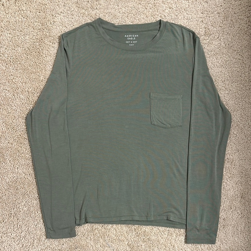 American Eagle Outfitters Women’s Green Long Sleeve Shirt